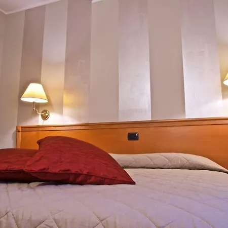 La Luna Hotel