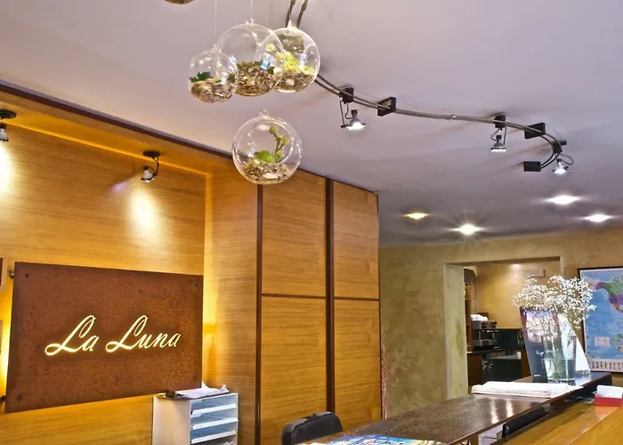 La Luna Hotel