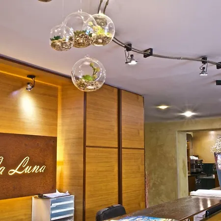 La Luna Hotell