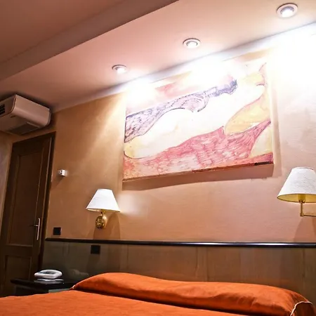 La Luna Hotell Lucca