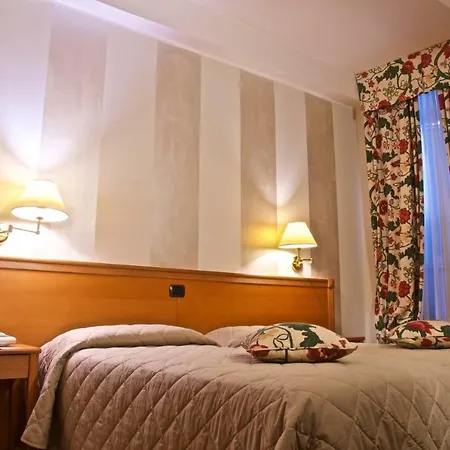La Luna Hotell